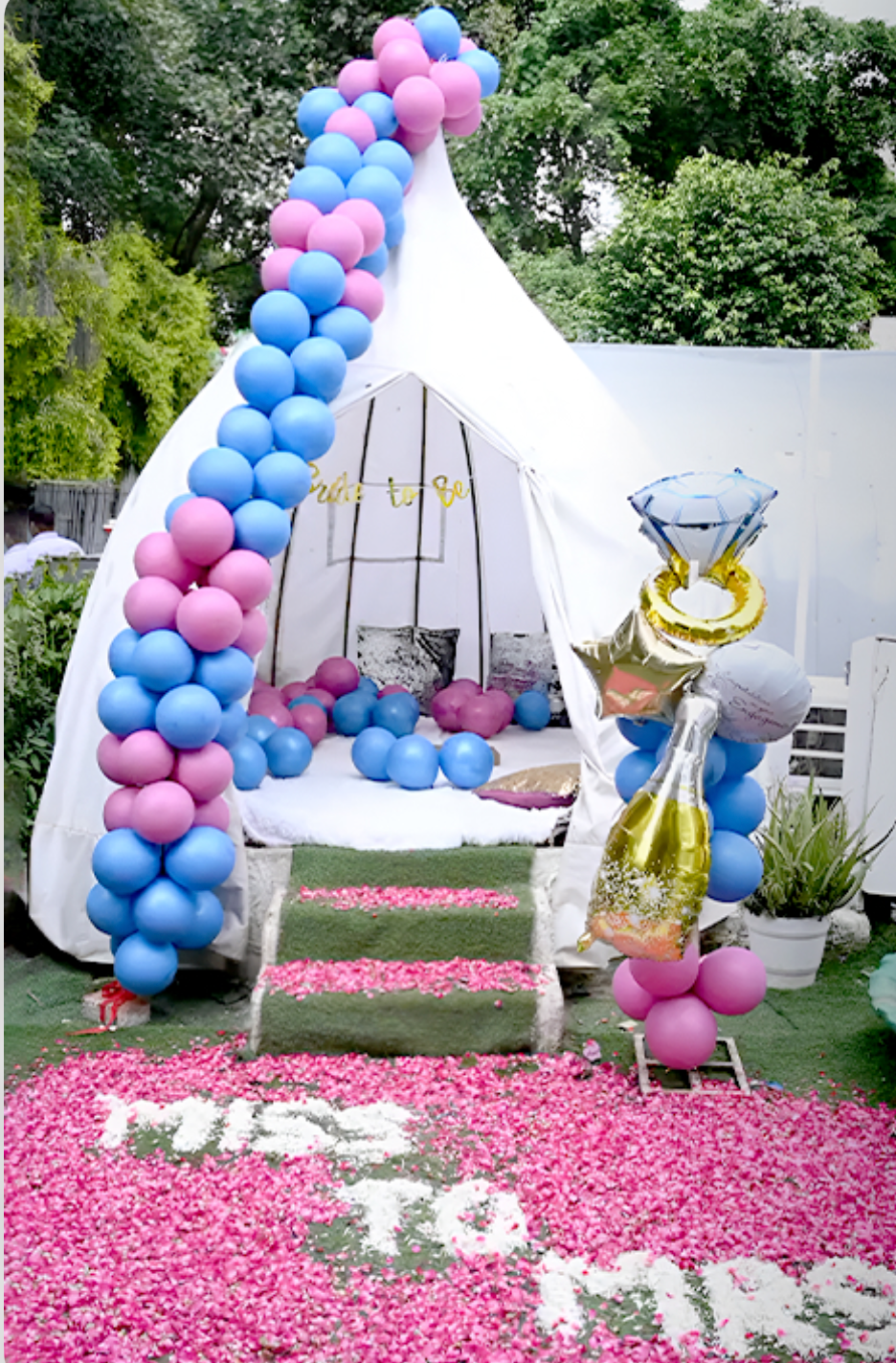 Private Decorated Cabanas - At Gurugram